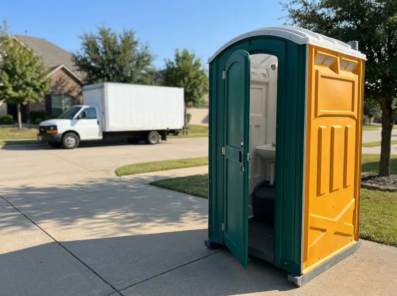 Deluxe Flushing Unit with Sink in Celina, TX